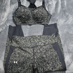 Under Armour Women's Black and Green Patterned Sports Bra and Leggings
